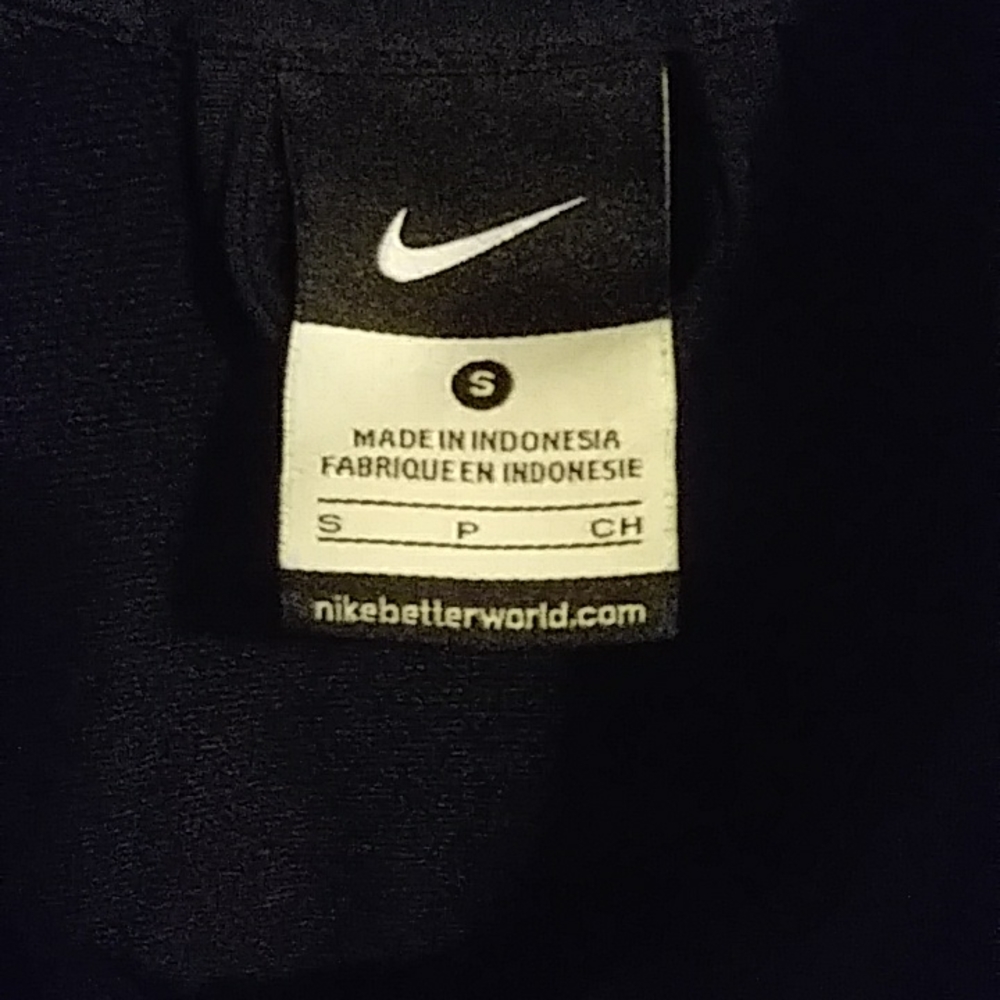 Nike jacket - Picture 2 of 3